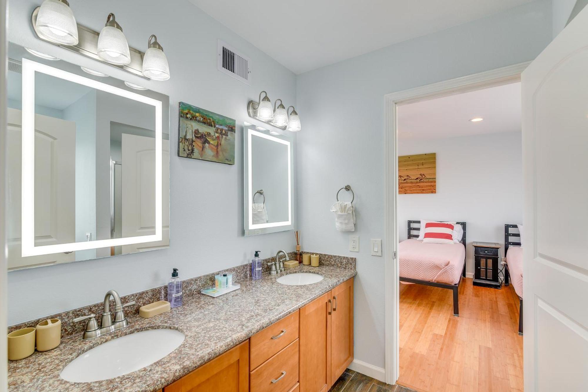 Ocean-View Surfside Home With Boardwalk To Beach! Surfside Beach Zewnętrze zdjęcie
