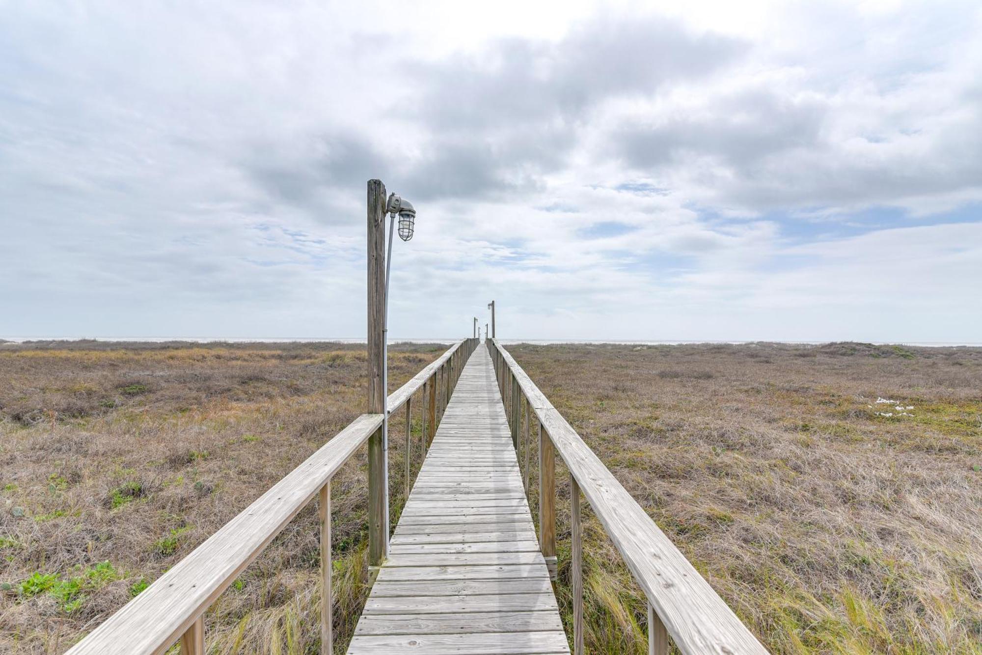 Ocean-View Surfside Home With Boardwalk To Beach! Surfside Beach Zewnętrze zdjęcie